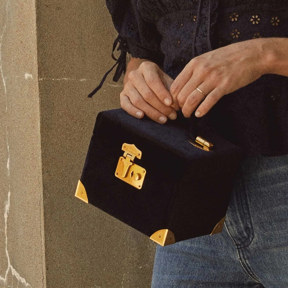 DOEN TESORO BAG -- BLACK VELVET BOX CLUTCH